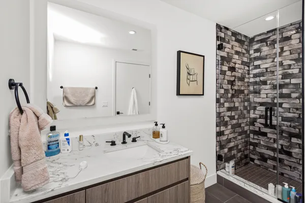 $3,400 | 153 West Ohio Street, Unit 401, Chicago, IL 60654