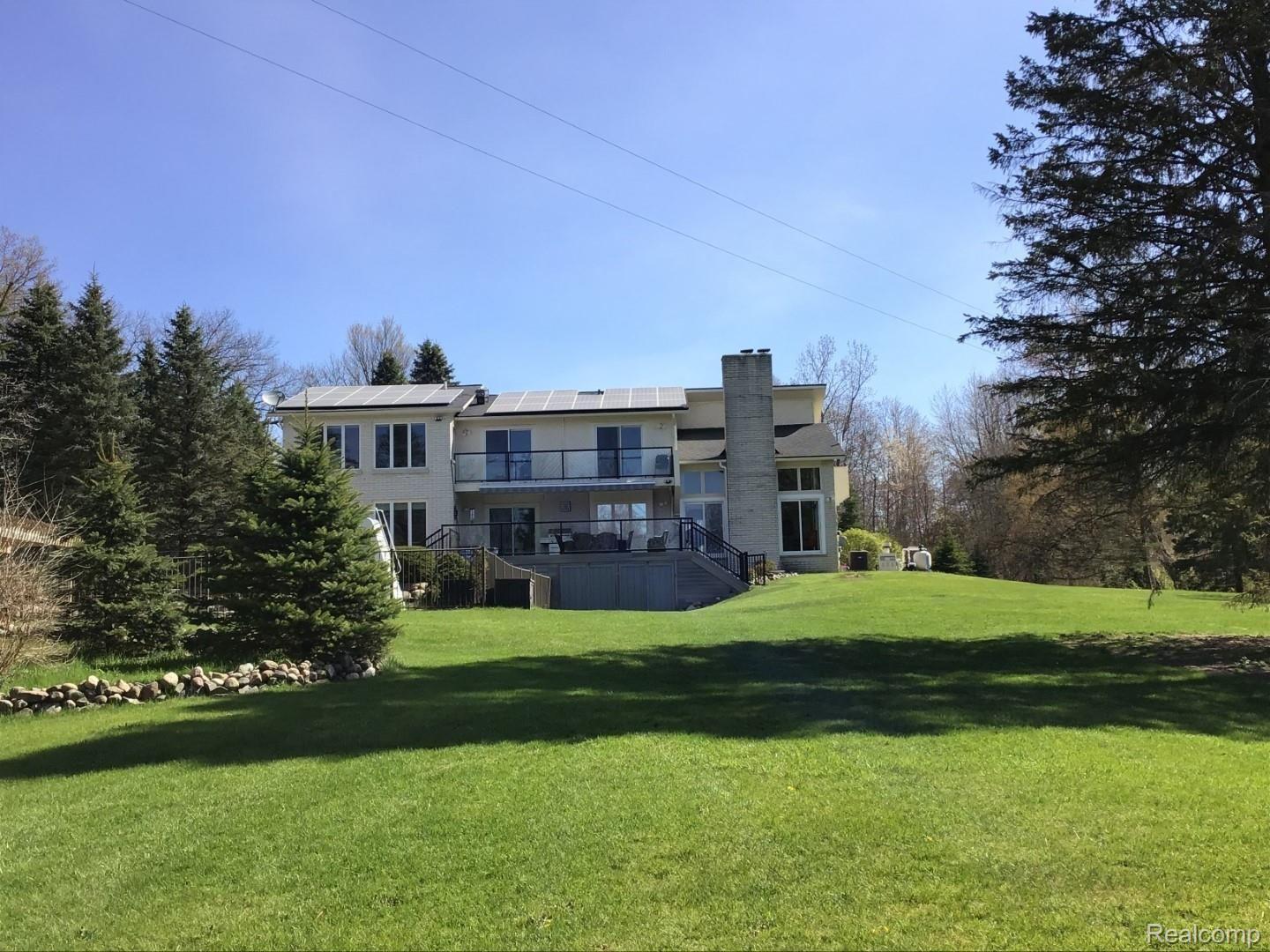 2881 Clarkston Road Oakland, MI 48363 - Photo 91 of 98 RearElevation (1).jpg