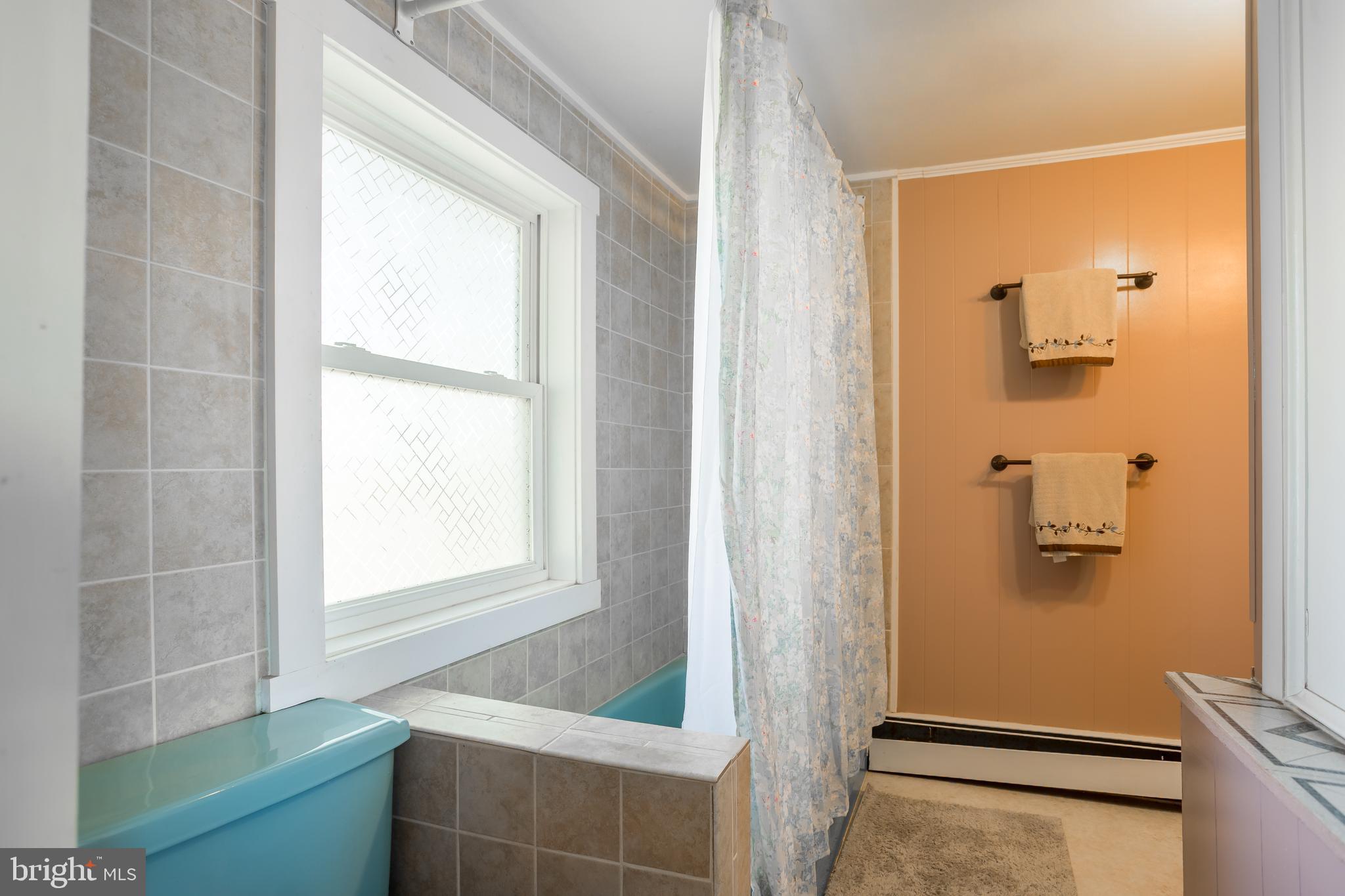 10380 Chapel Road Easton, MD 21601 - Photo 35 of 95 a bathroom with a window