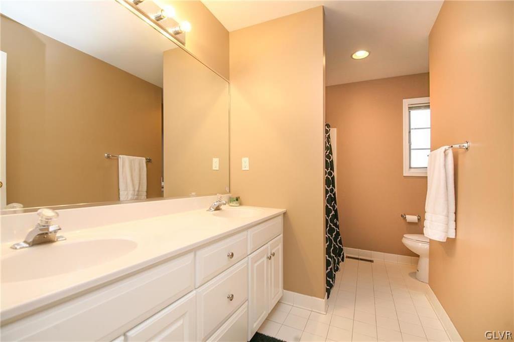 708 Dorset Road Allentown, PA 18104 - Photo 23 of 32 Gallery Image 23