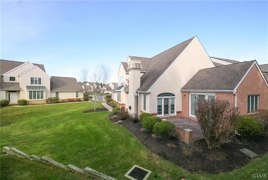 708 Dorset Road Allentown, PA 18104 - Photo 4 of 32 Gallery Image 4