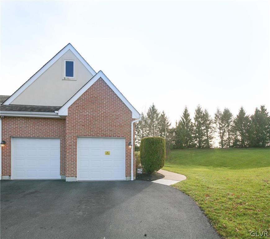 708 Dorset Road Allentown, PA 18104 - Photo 5 of 32 Gallery Image 5