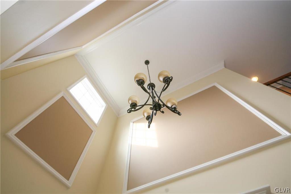 708 Dorset Road Allentown, PA 18104 - Photo 8 of 32 Gallery Image 8