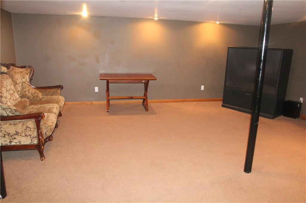1045 1/2 Lapish Road Pittsburgh, PA 15212 - Photo 16 of 21 Gallery Image 16
