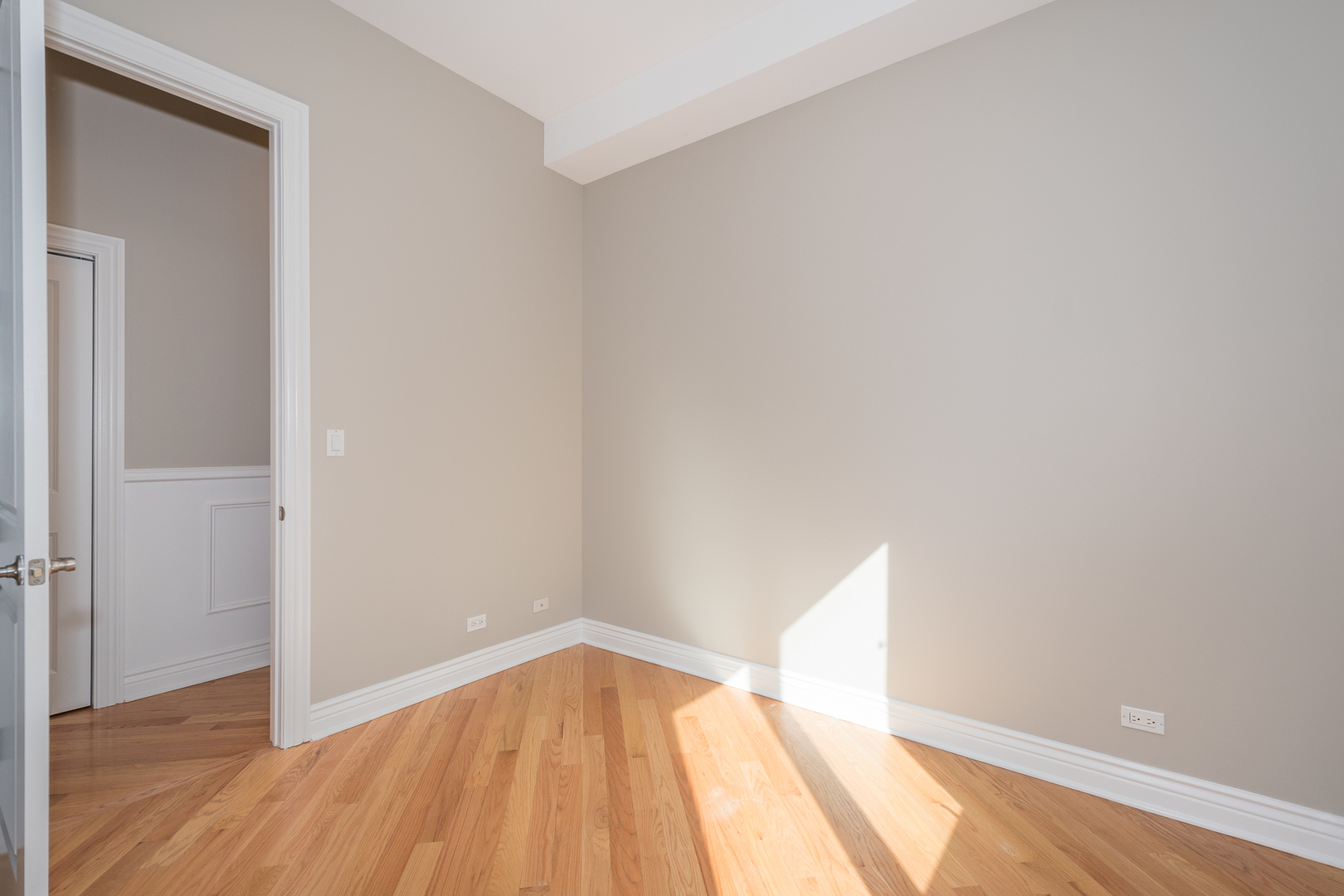 2447 West Haddon Avenue, Unit 2 Chicago, IL 60622 - Photo 18 of 27