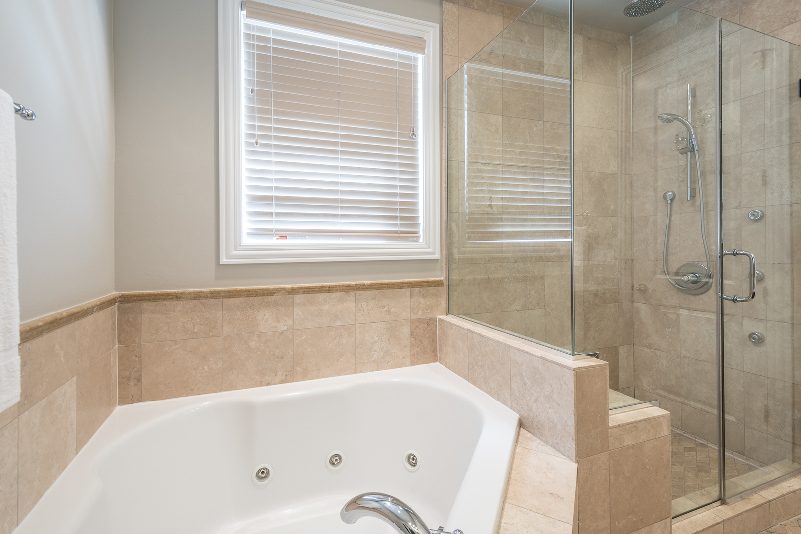 2447 West Haddon Avenue, Unit 2 Chicago, IL 60622 - Photo 23 of 27