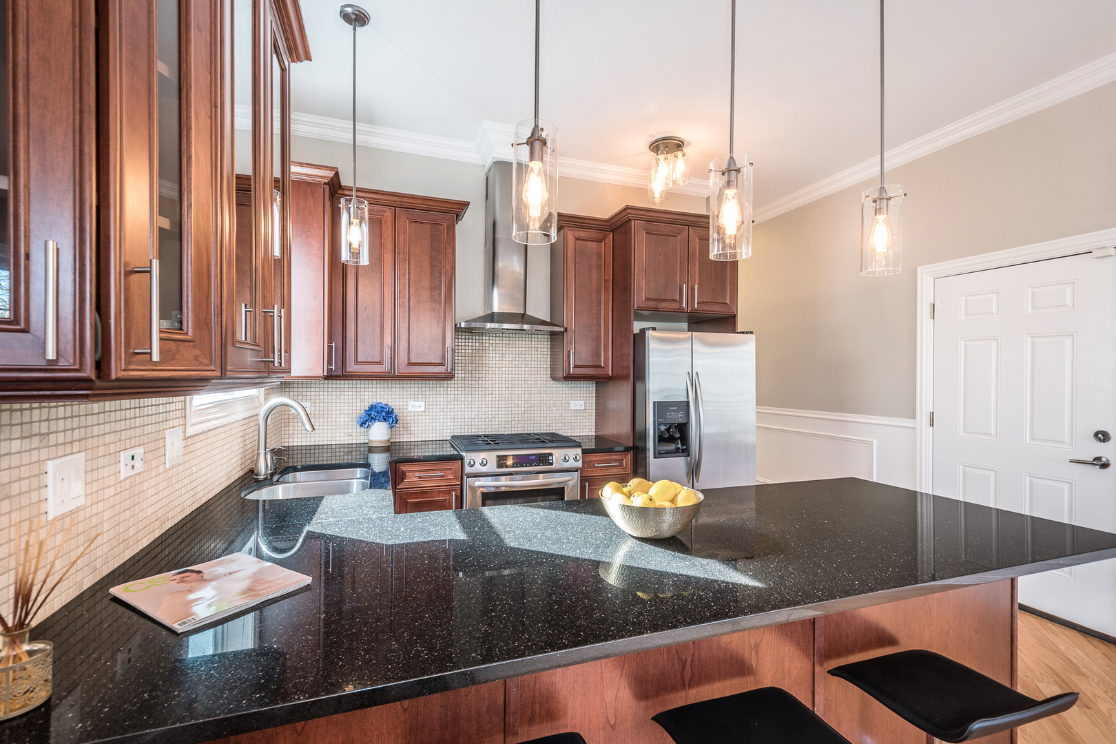 2447 West Haddon Avenue, Unit 2 Chicago, IL 60622 - Photo 5 of 27