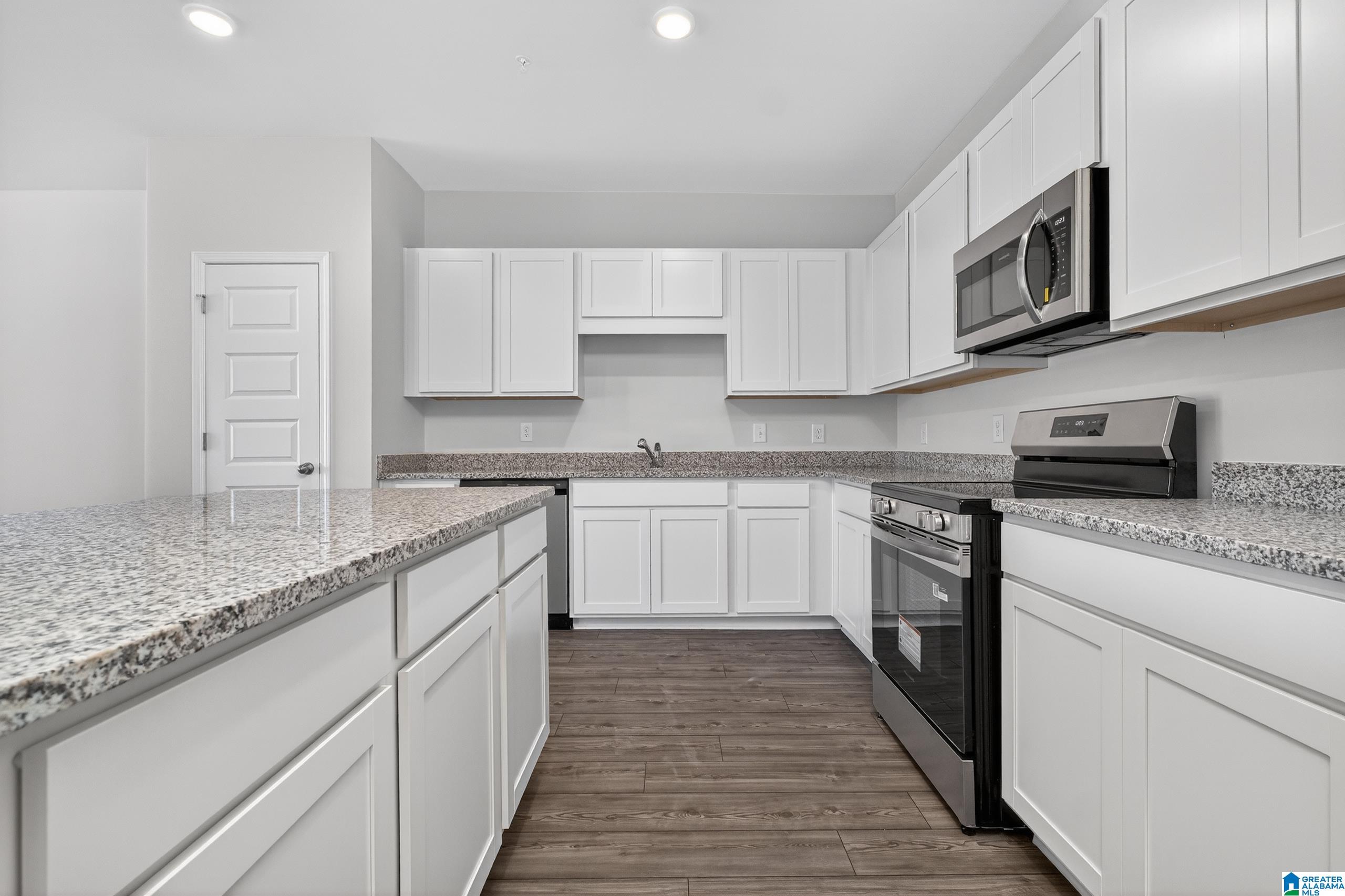 4557 Village Springs Square, Unit 3 Fultondale, AL 35068 - Photo 7 of 37