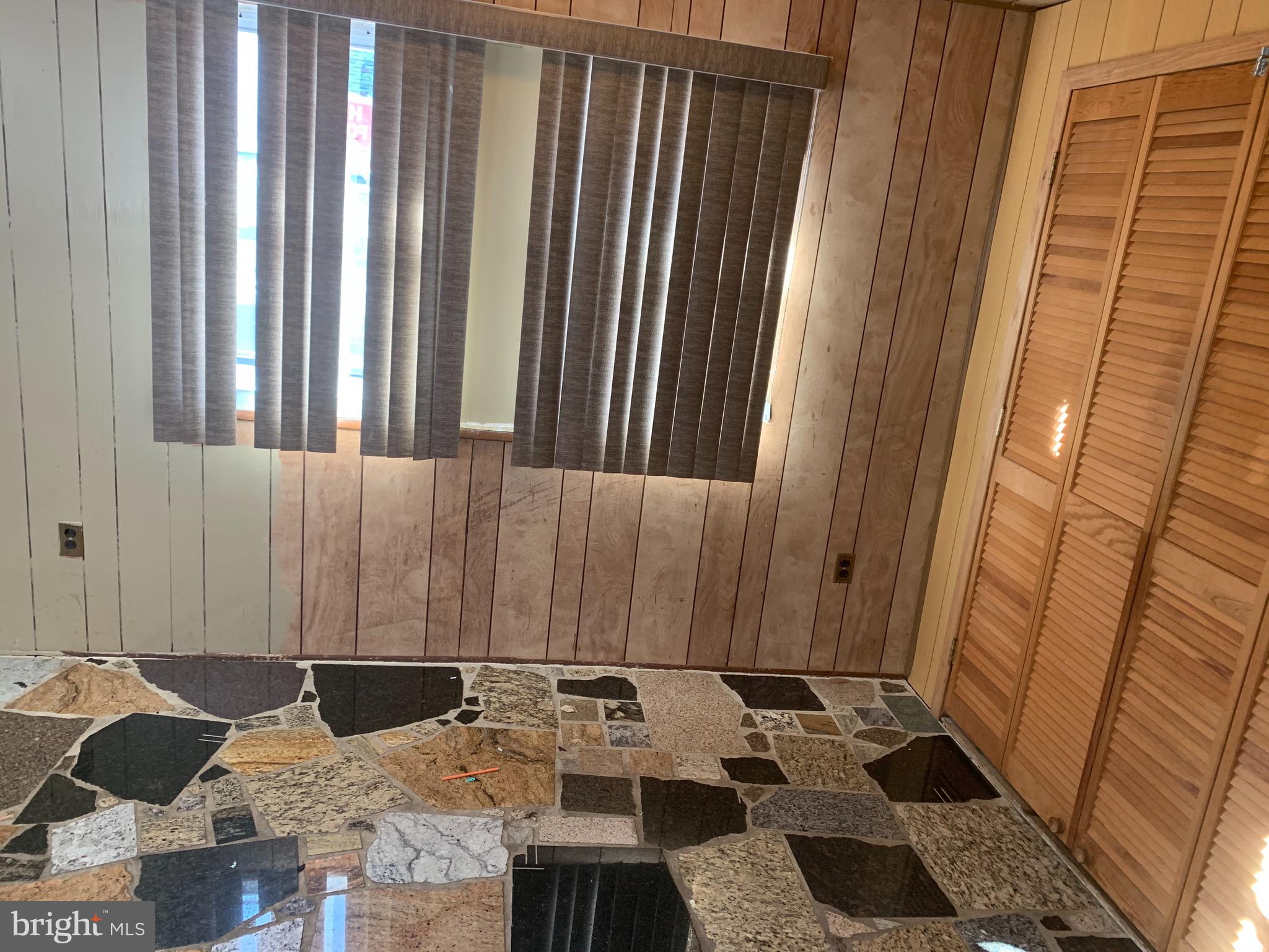 151 Overhill Road Upper Darby, PA 19082 - Photo 4 of 22 Front Enclosed porch