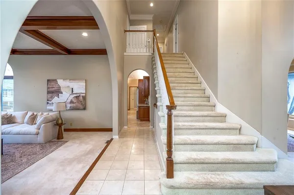 $925,000 | 6810 West 132nd Terrace, Overland Park, KS 66209