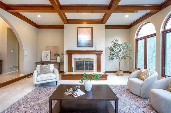 $925,000 | 6810 West 132nd Terrace, Overland Park, KS 66209