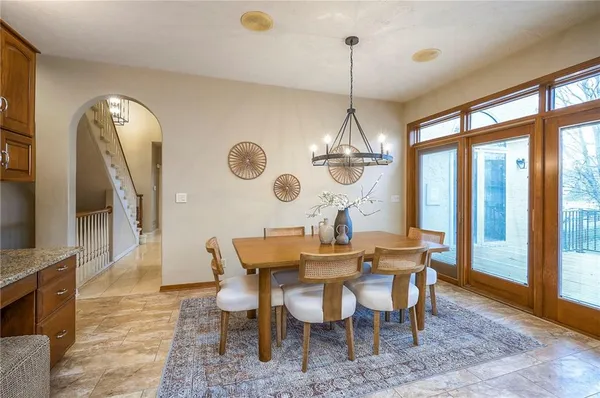 $925,000 | 6810 West 132nd Terrace, Overland Park, KS 66209