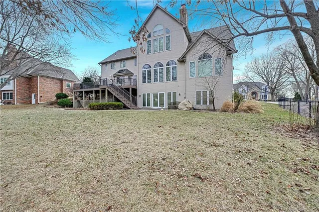$985,000 | 6810 West 132nd Terrace, Overland Park, KS 66209