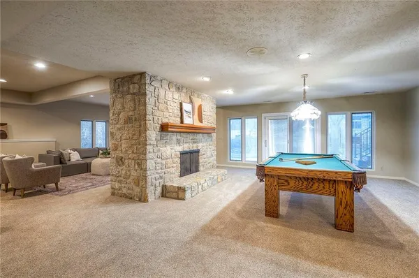 $925,000 | 6810 West 132nd Terrace, Overland Park, KS 66209