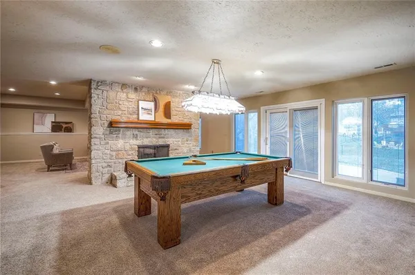 $925,000 | 6810 West 132nd Terrace, Overland Park, KS 66209