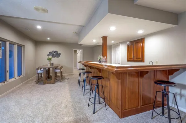 $925,000 | 6810 West 132nd Terrace, Overland Park, KS 66209