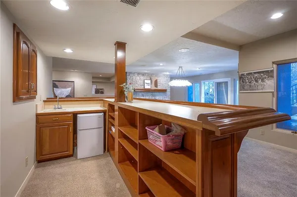 $925,000 | 6810 West 132nd Terrace, Overland Park, KS 66209