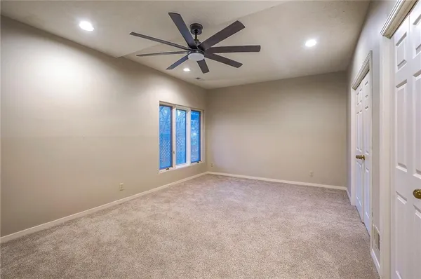 $925,000 | 6810 West 132nd Terrace, Overland Park, KS 66209