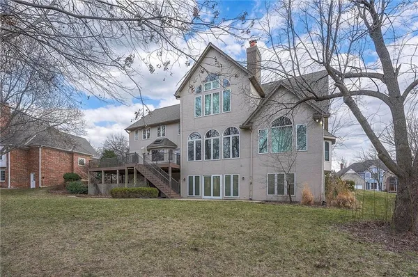 $925,000 | 6810 West 132nd Terrace, Overland Park, KS 66209