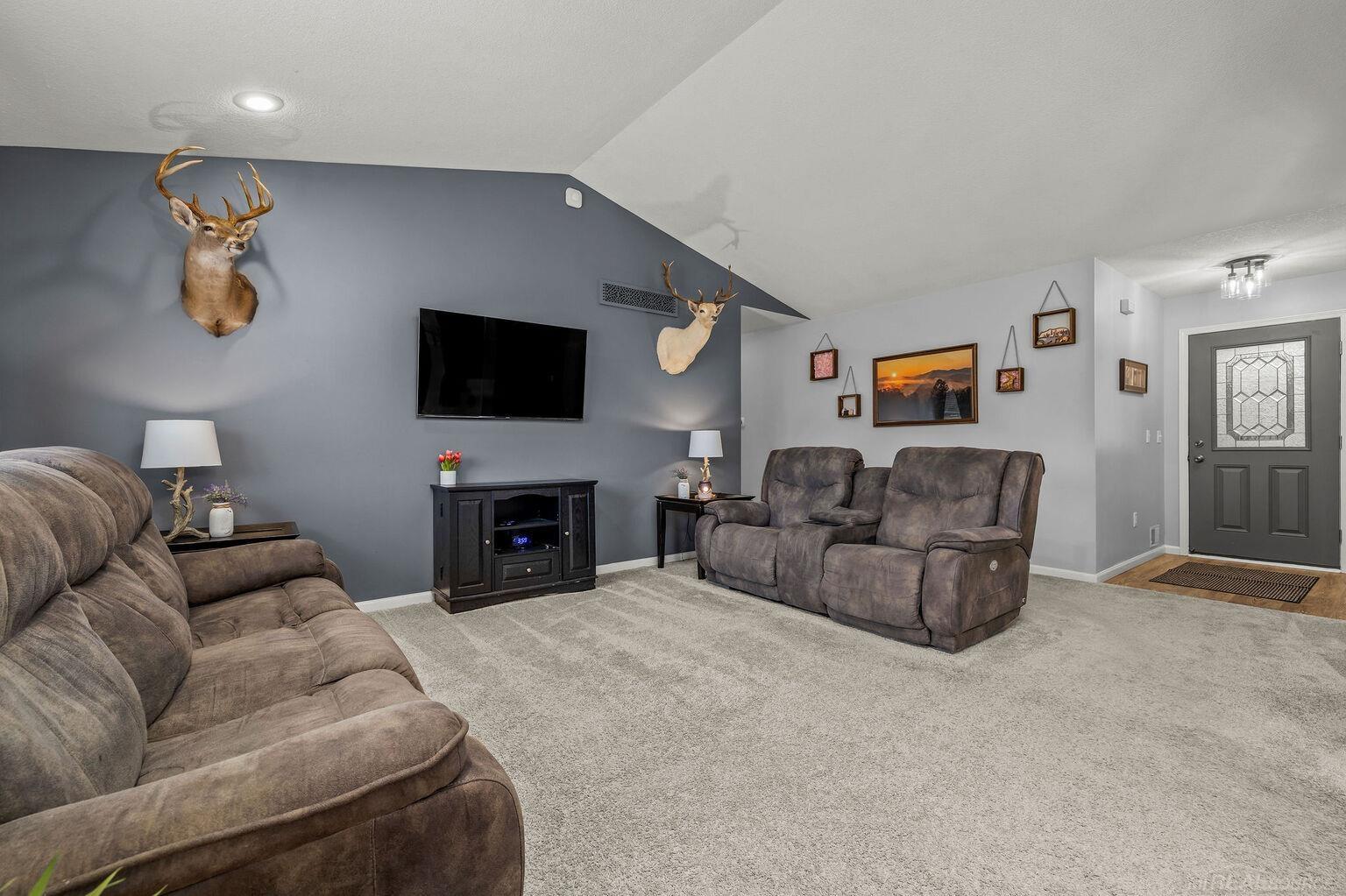 11901 Scott Road Freeland, MI 48623 - Photo 6 of 32 50180122-0e49c4a0-2861-409d-bb2e-d5b3ced6ac1b.JPG