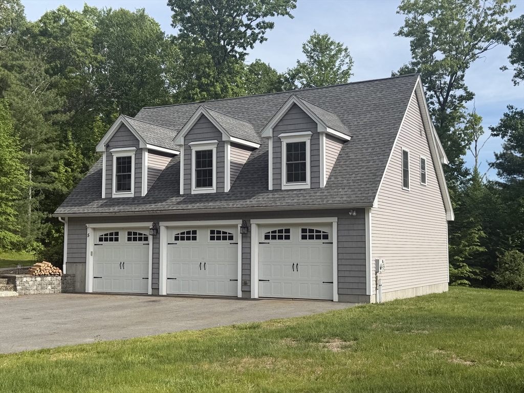 7 Dean Farm Road, Unit 2 Sutton, MA 01590 - Photo 1 of 16