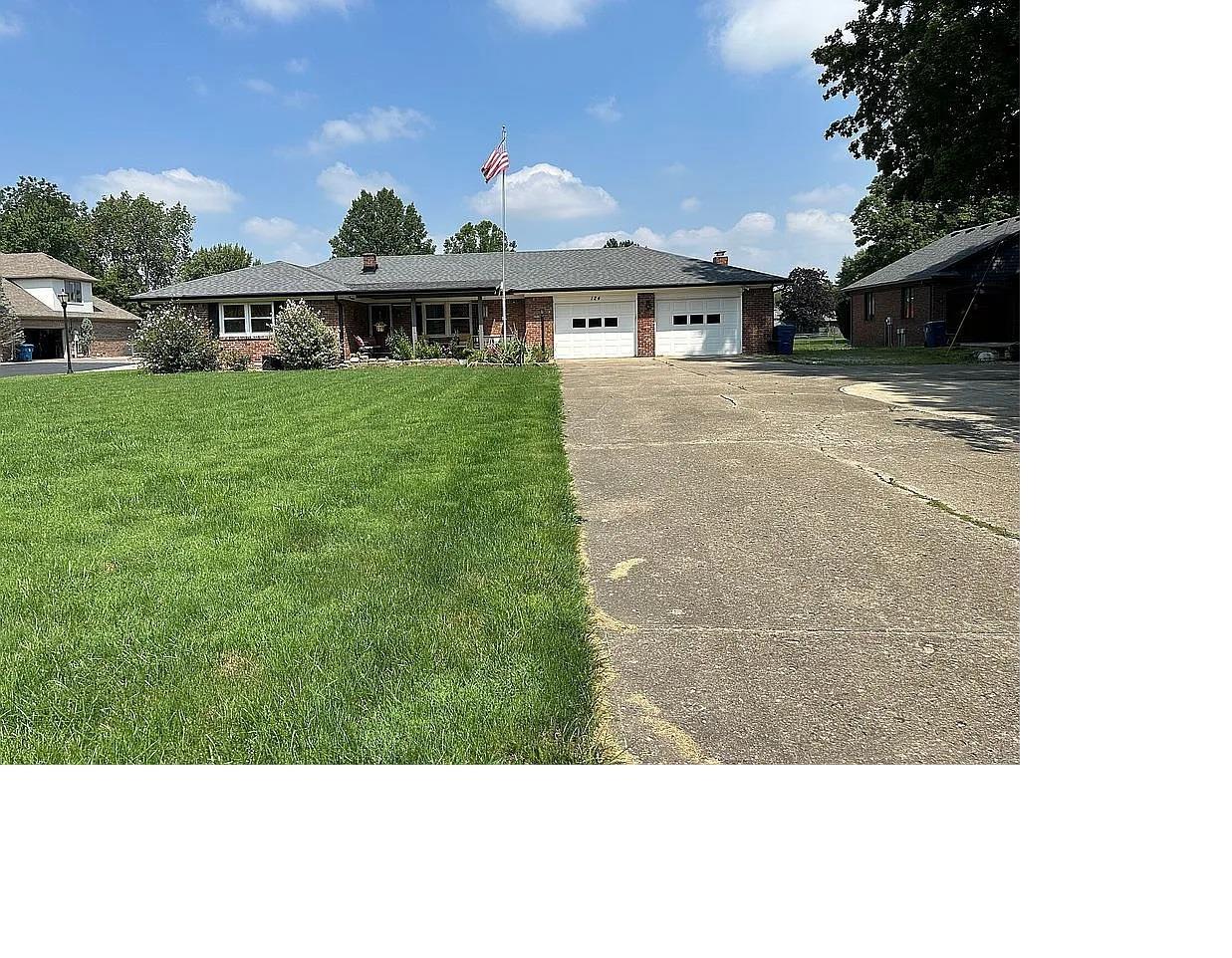 124 West Banta Road Indianapolis, IN 46217 - Photo 1 of 36 Gallery Image 1
