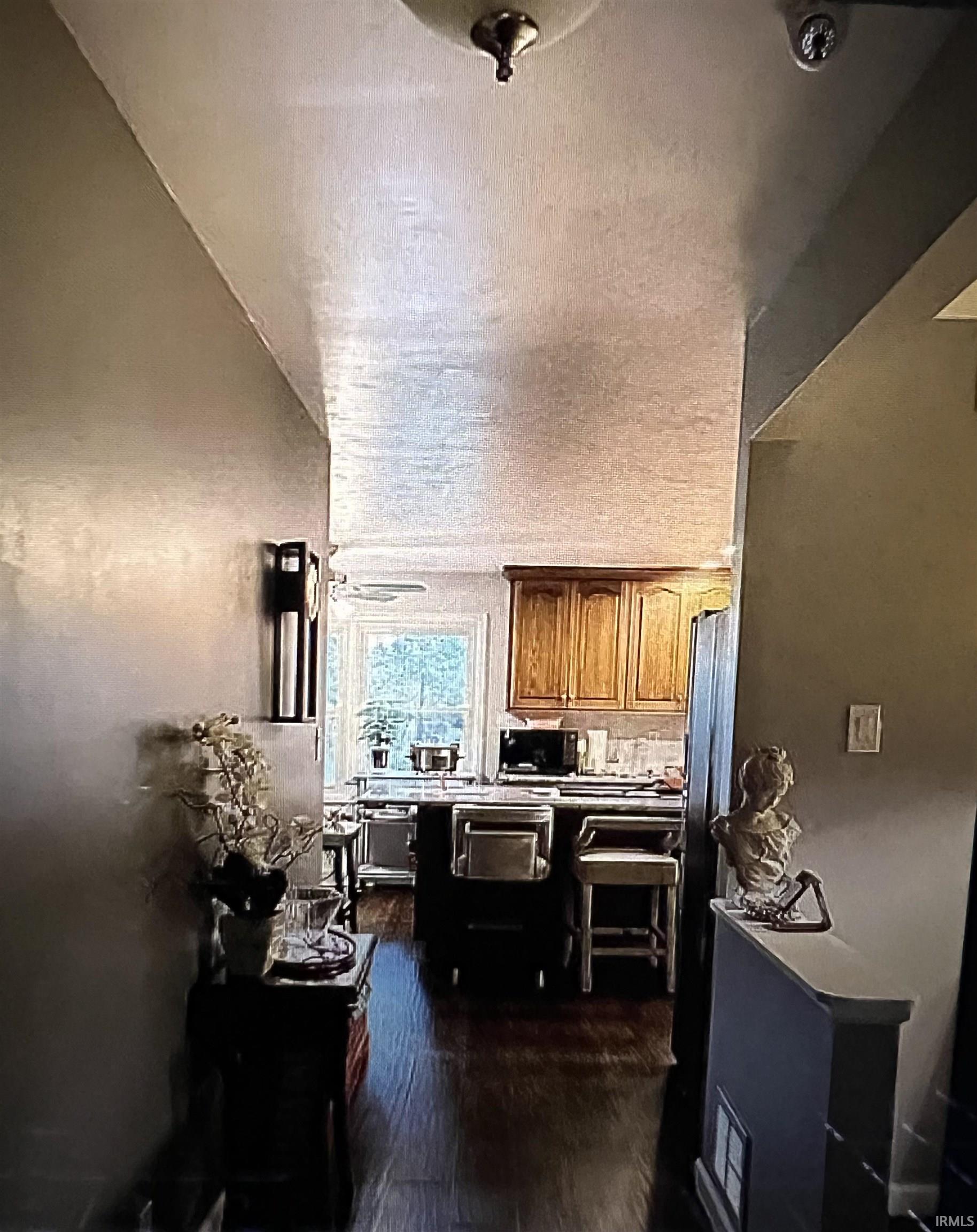 124 West Banta Road Indianapolis, IN 46217 - Photo 23 of 36 Gallery Image 23