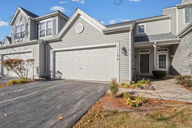 $2,100 | 1119 Clover Drive, Minooka, IL 60447