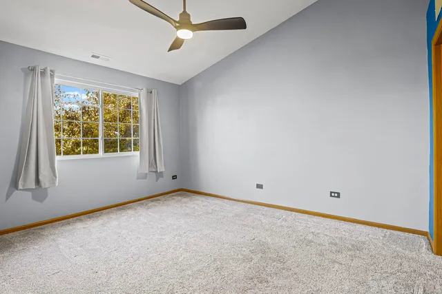 $2,100 | 1119 Clover Drive, Minooka, IL 60447