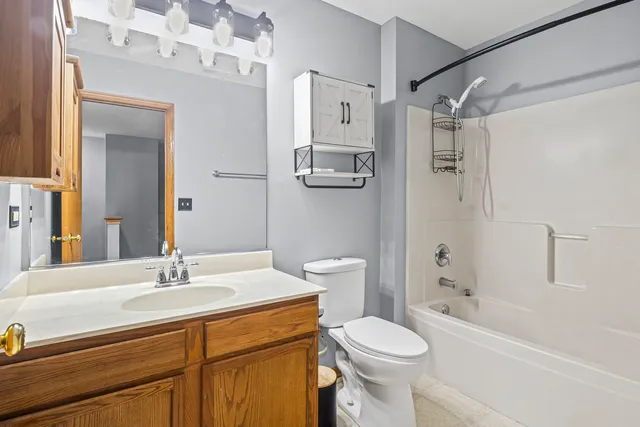 $2,100 | 1119 Clover Drive, Minooka, IL 60447