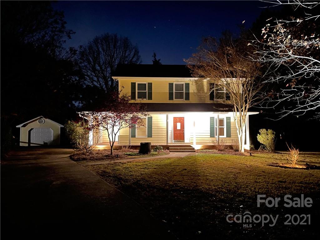 6407 Harrison Road Charlotte, NC 28270 - Photo 2 of 26 Gallery Image 2
