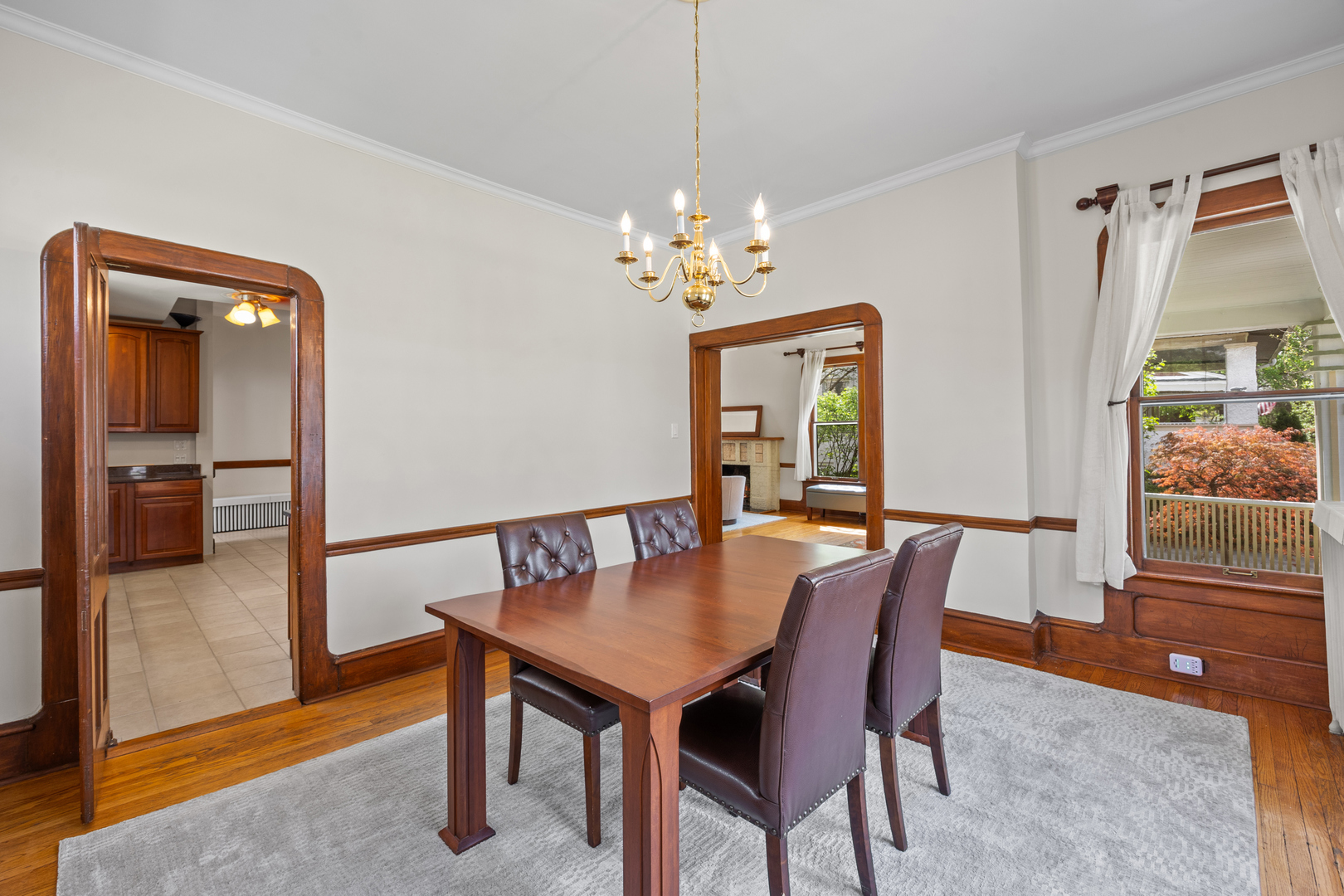 622 North Ridgeland Avenue Oak Park, IL 60302 - Photo 10 of 46