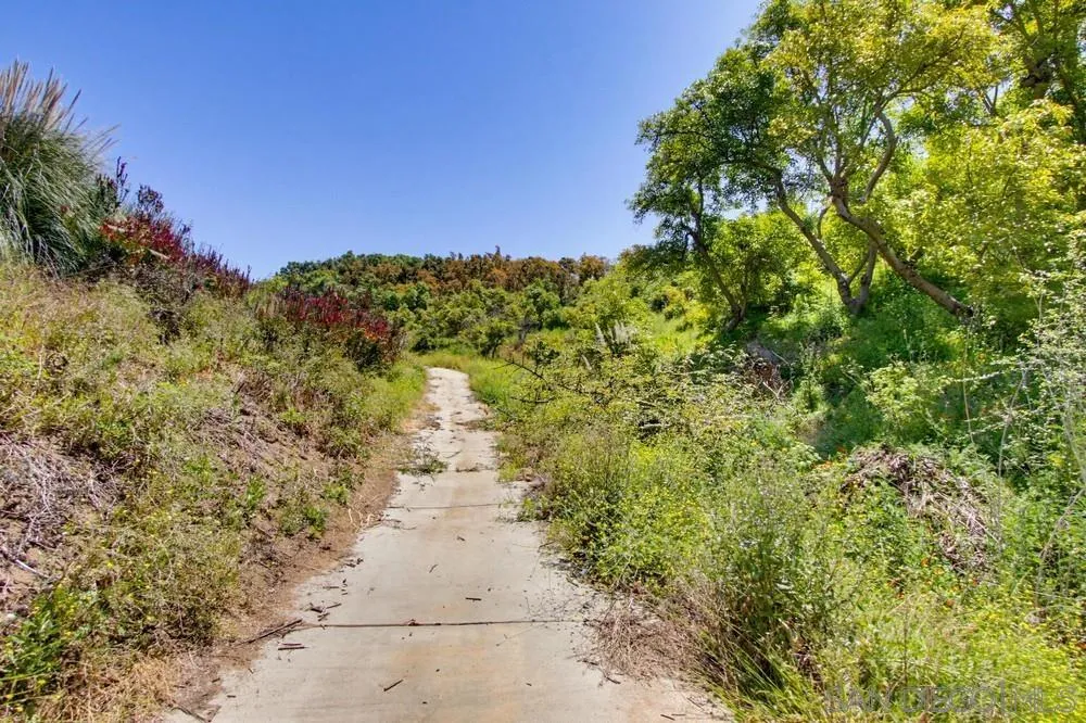 31675 Rancho Amigos Road, Unit 1 Bonsall, CA 92003 - Photo 15 of 19 Gallery Image 15