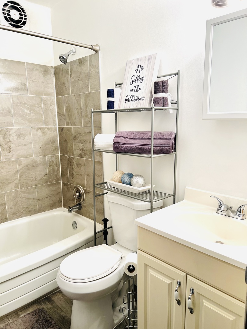 605 North Wolf Road, Unit B9 Hillside, IL 60162 - Photo 3 of 8