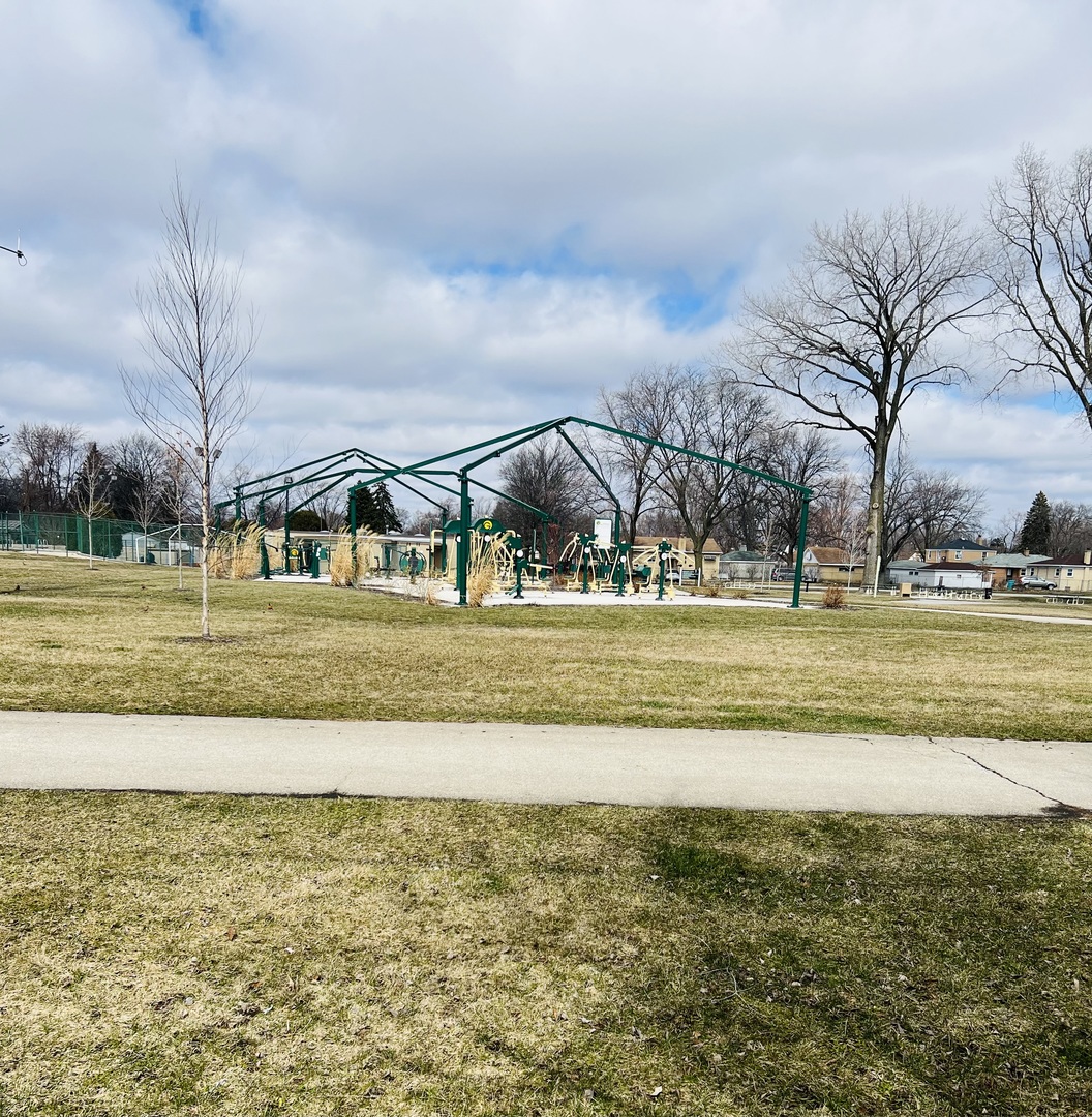 605 North Wolf Road, Unit B9 Hillside, IL 60162 - Photo 8 of 8