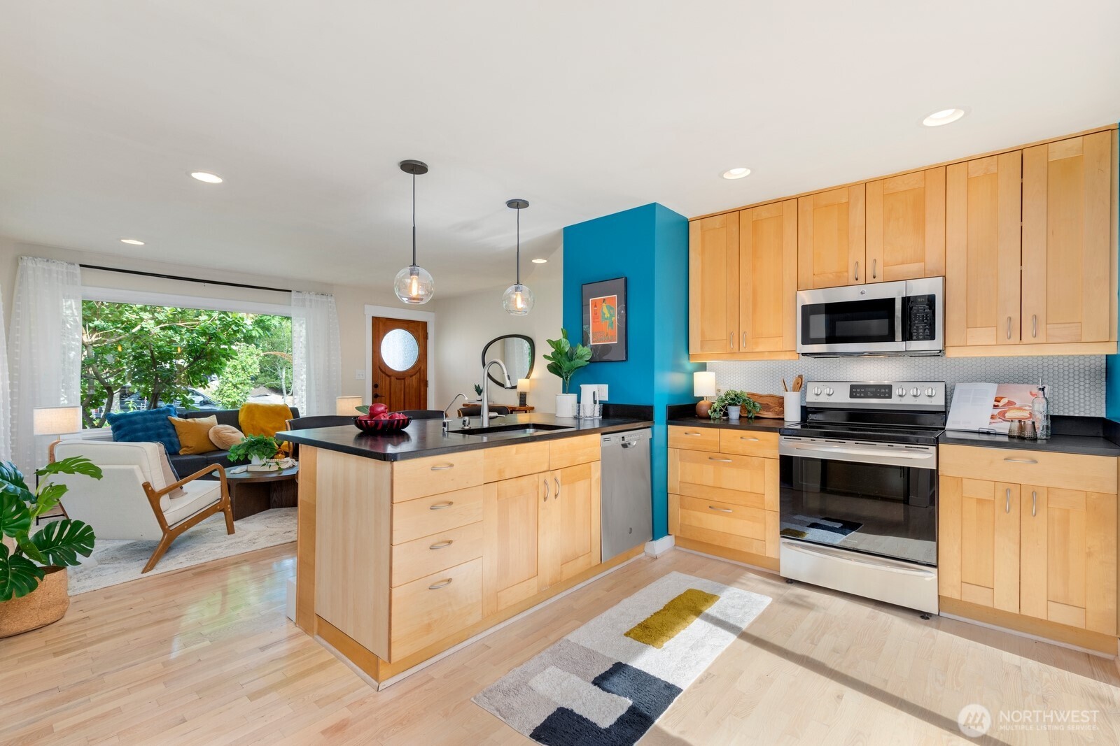 9348 32nd Avenue Southwest Seattle, WA 98126 - Photo 10 of 25