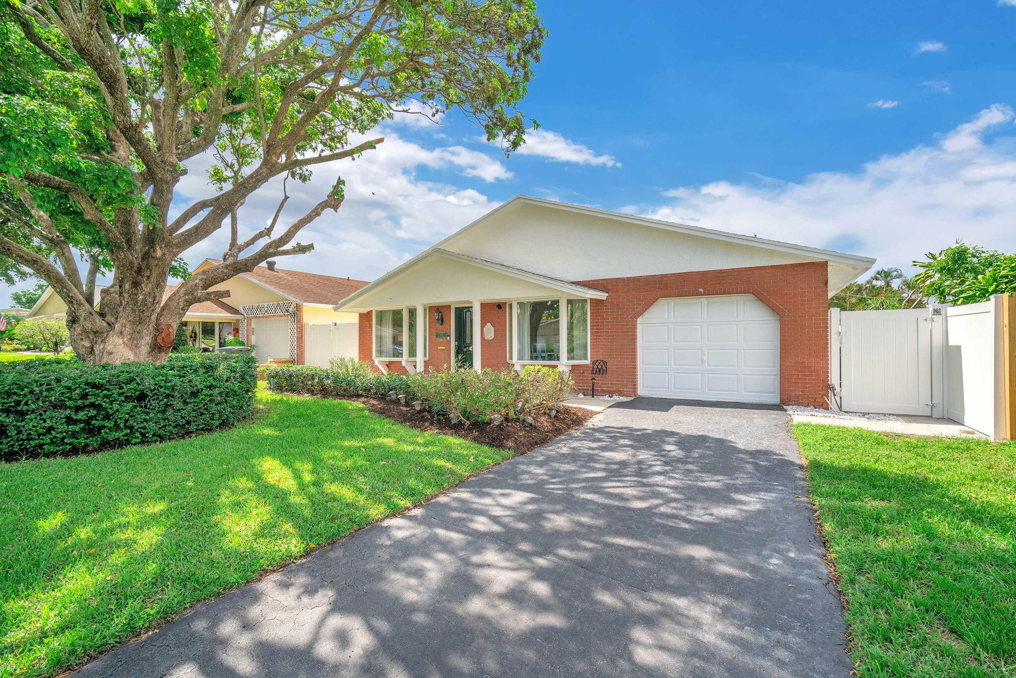 484 Southwest 1st Street Boca Raton, FL 33432 - Photo 13 of 41 23-web-or-mls-DSC07521