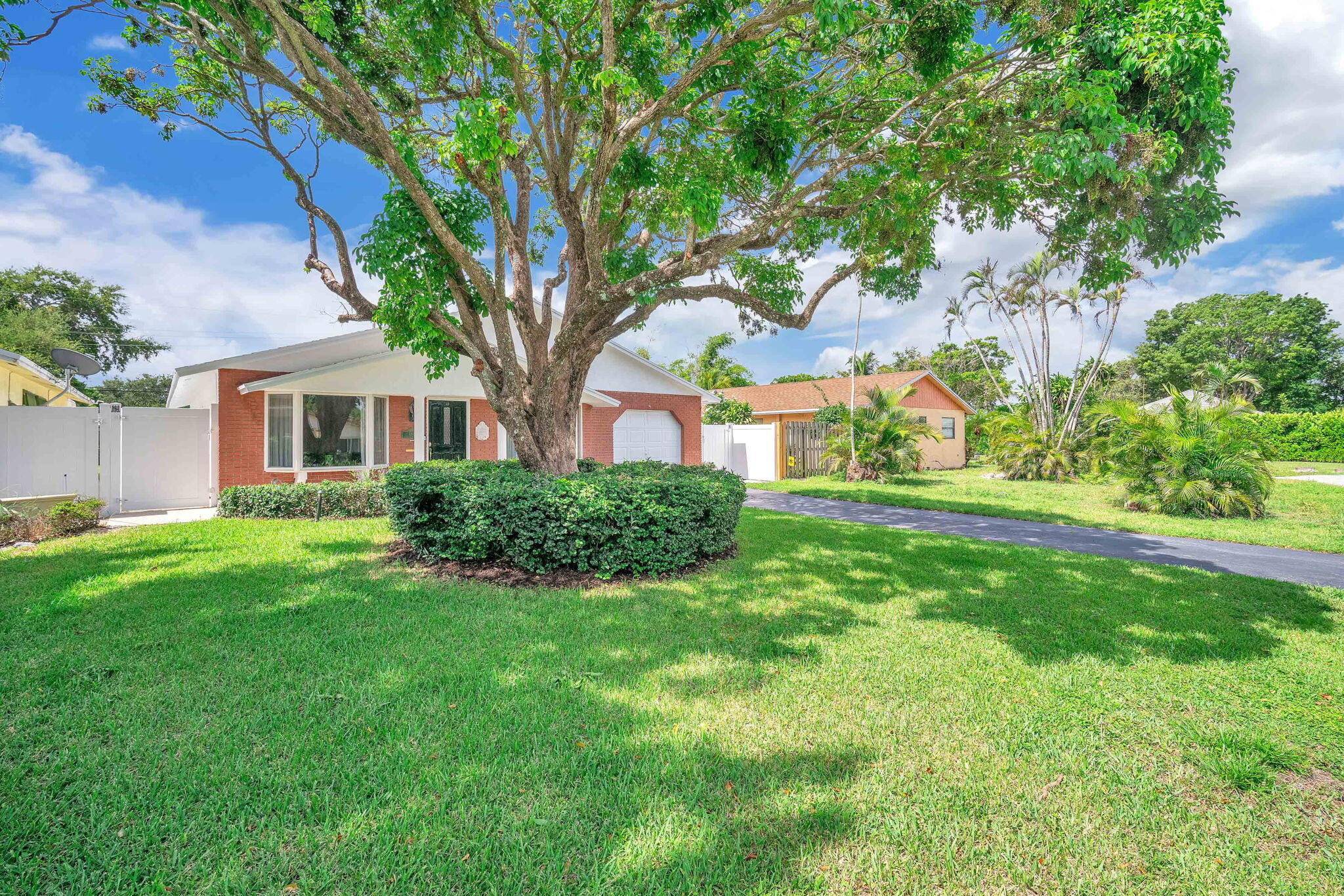 484 Southwest 1st Street Boca Raton, FL 33432 - Photo 15 of 41 25-web-or-mls-DSC07523