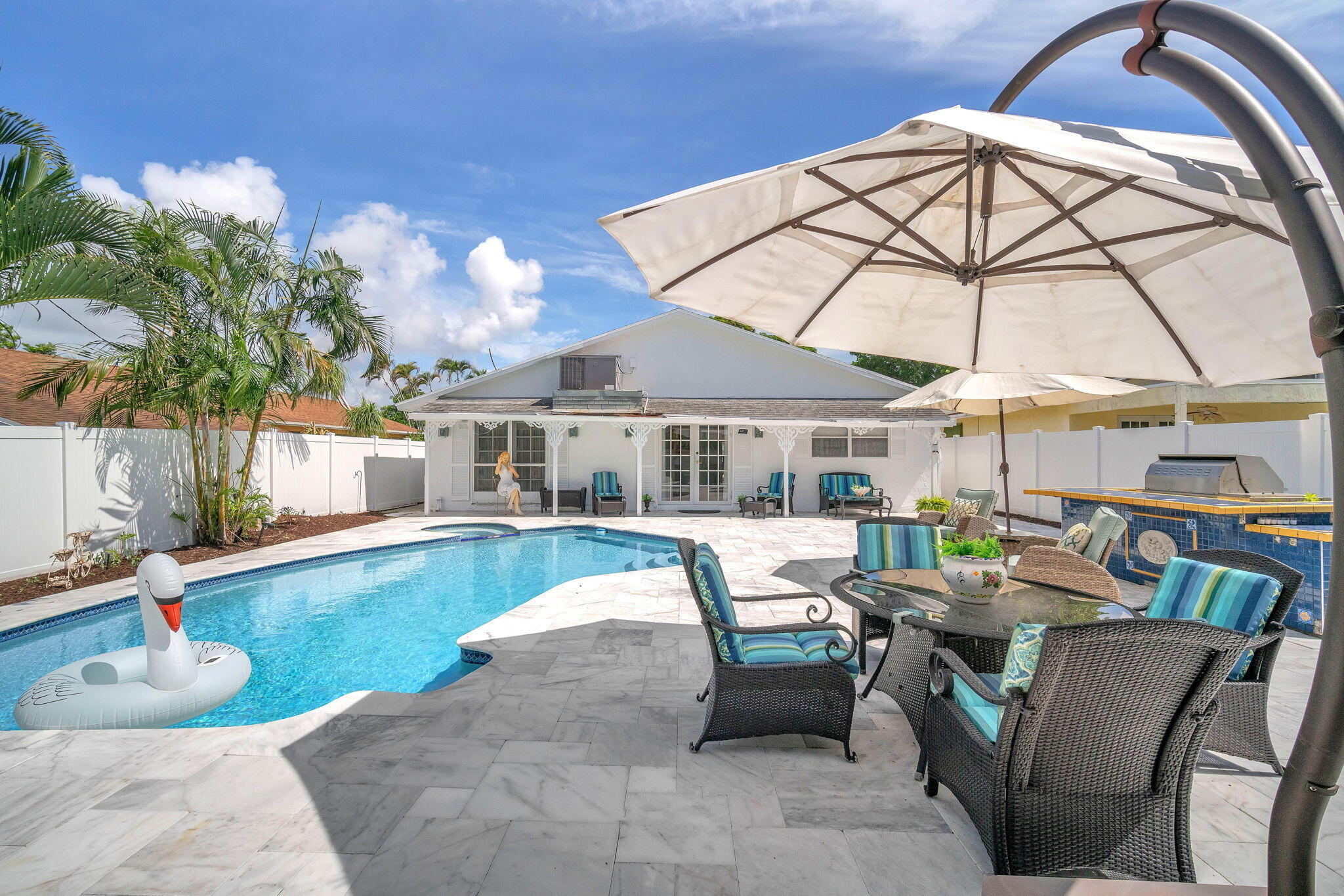 484 Southwest 1st Street Boca Raton, FL 33432 - Photo 3 of 41 31-web-or-mls-DSC07529