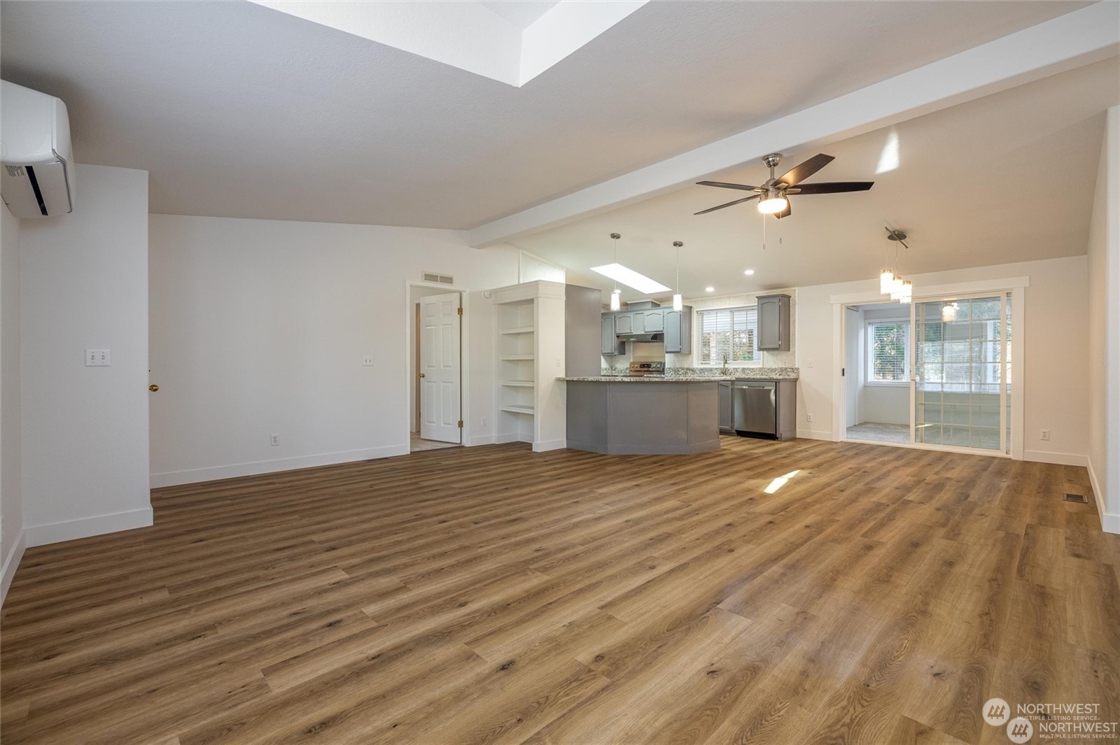 8370 Harborview Road, Unit 18 Blaine, WA 98230 - Photo 11 of 25 Gallery Image 11
