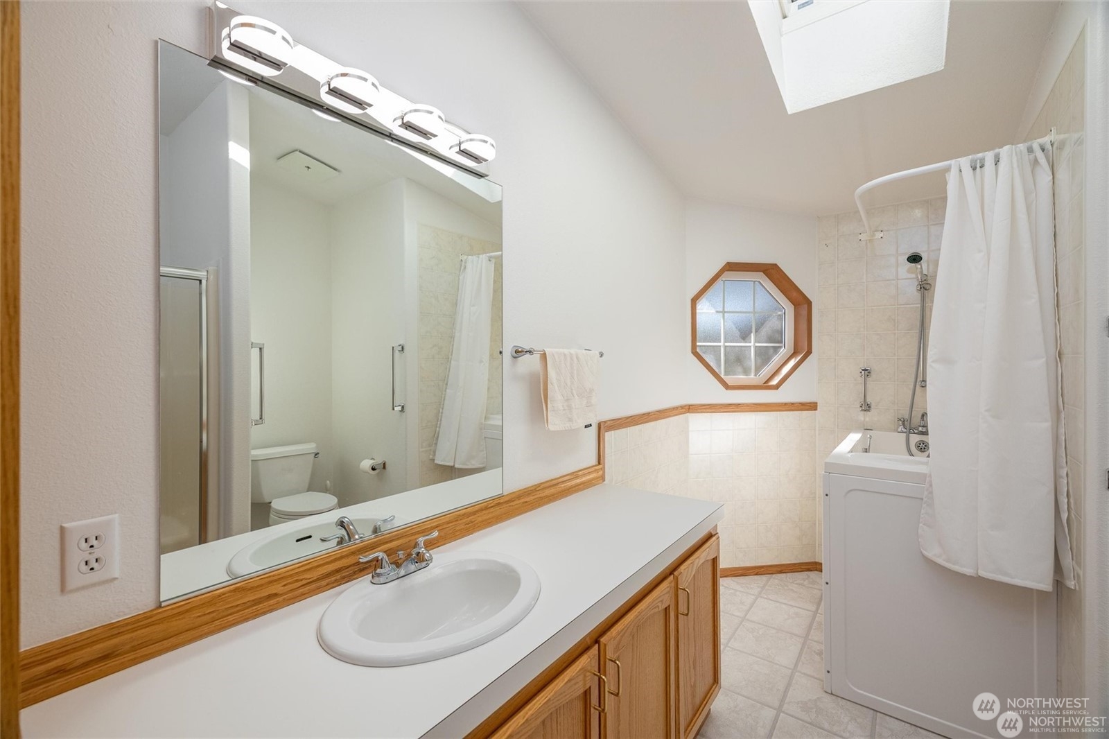 8370 Harborview Road, Unit 18 Blaine, WA 98230 - Photo 13 of 25 Gallery Image 13