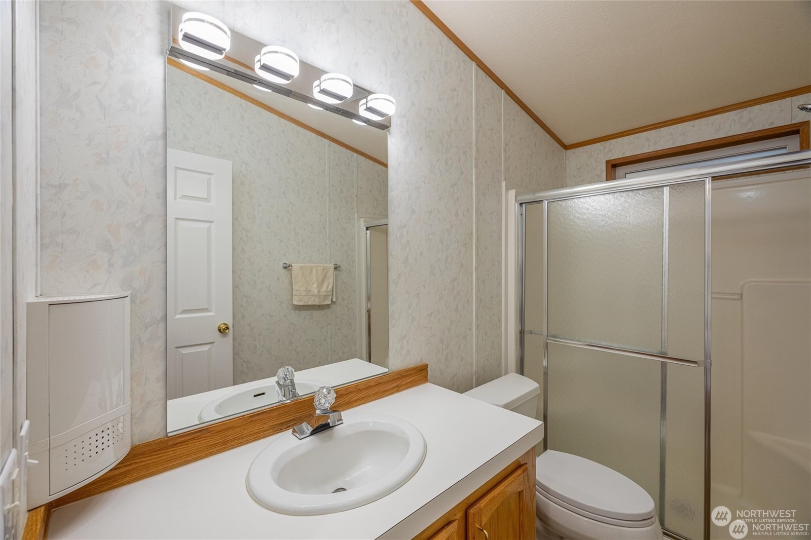 8370 Harborview Road, Unit 18 Blaine, WA 98230 - Photo 17 of 25 Gallery Image 17