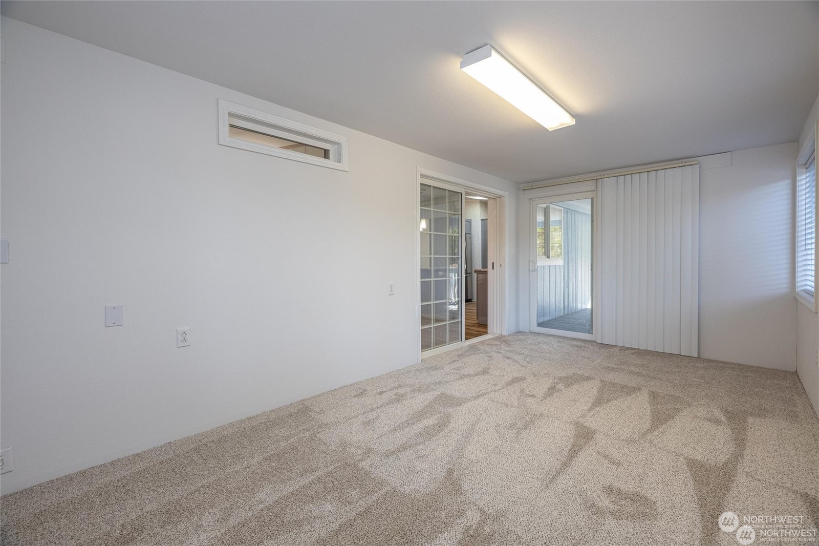8370 Harborview Road, Unit 18 Blaine, WA 98230 - Photo 19 of 25 Gallery Image 19