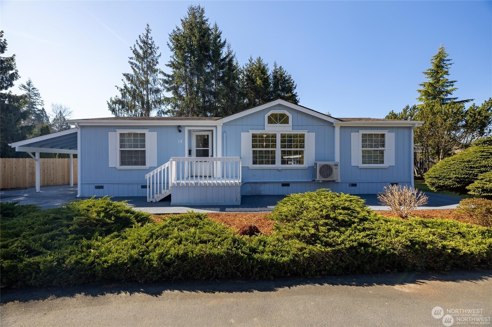 8370 Harborview Road, Unit 18 Blaine, WA 98230 - Photo 2 of 25 Gallery Image 2