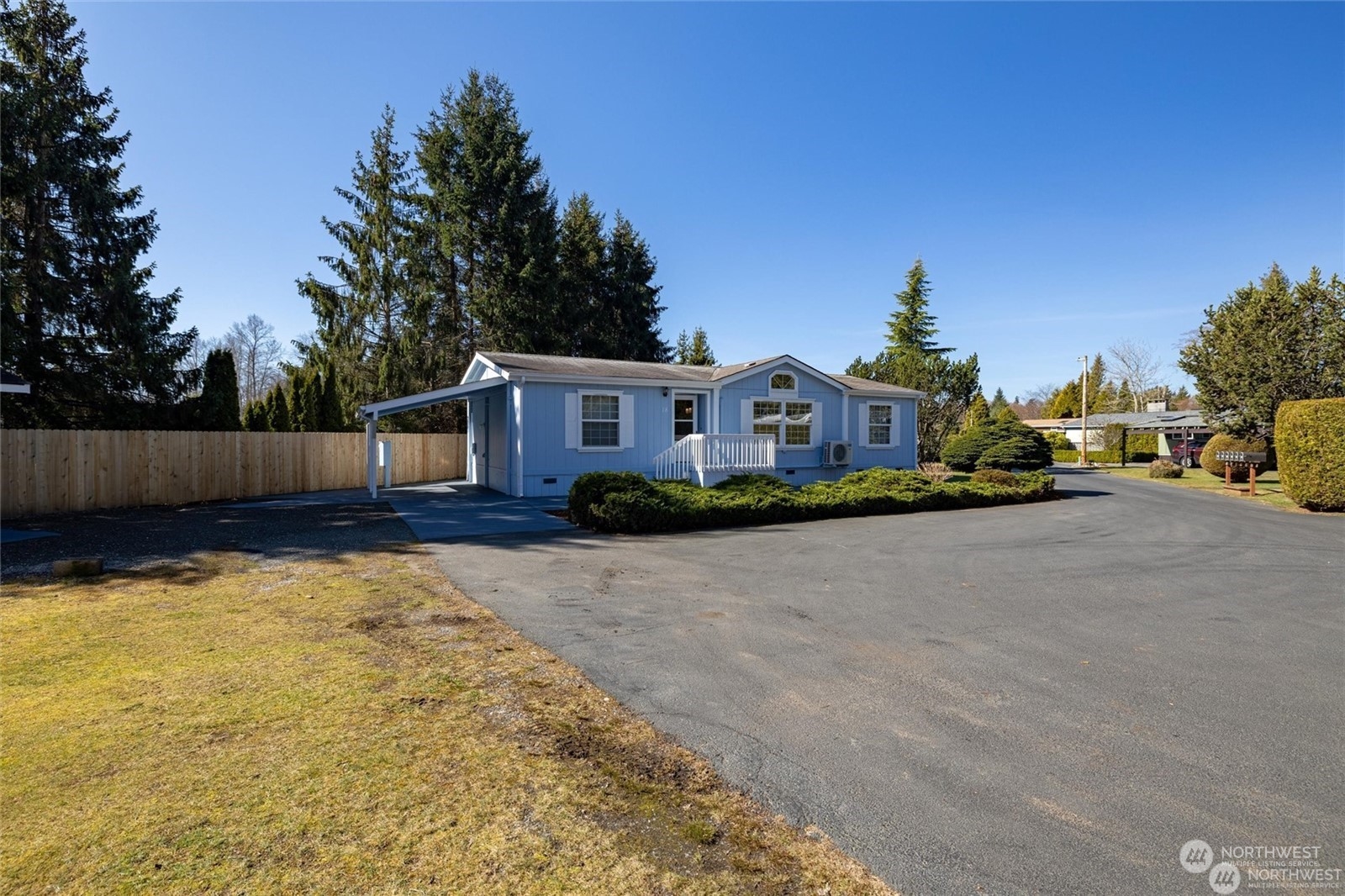 8370 Harborview Road, Unit 18 Blaine, WA 98230 - Photo 3 of 25 Gallery Image 3