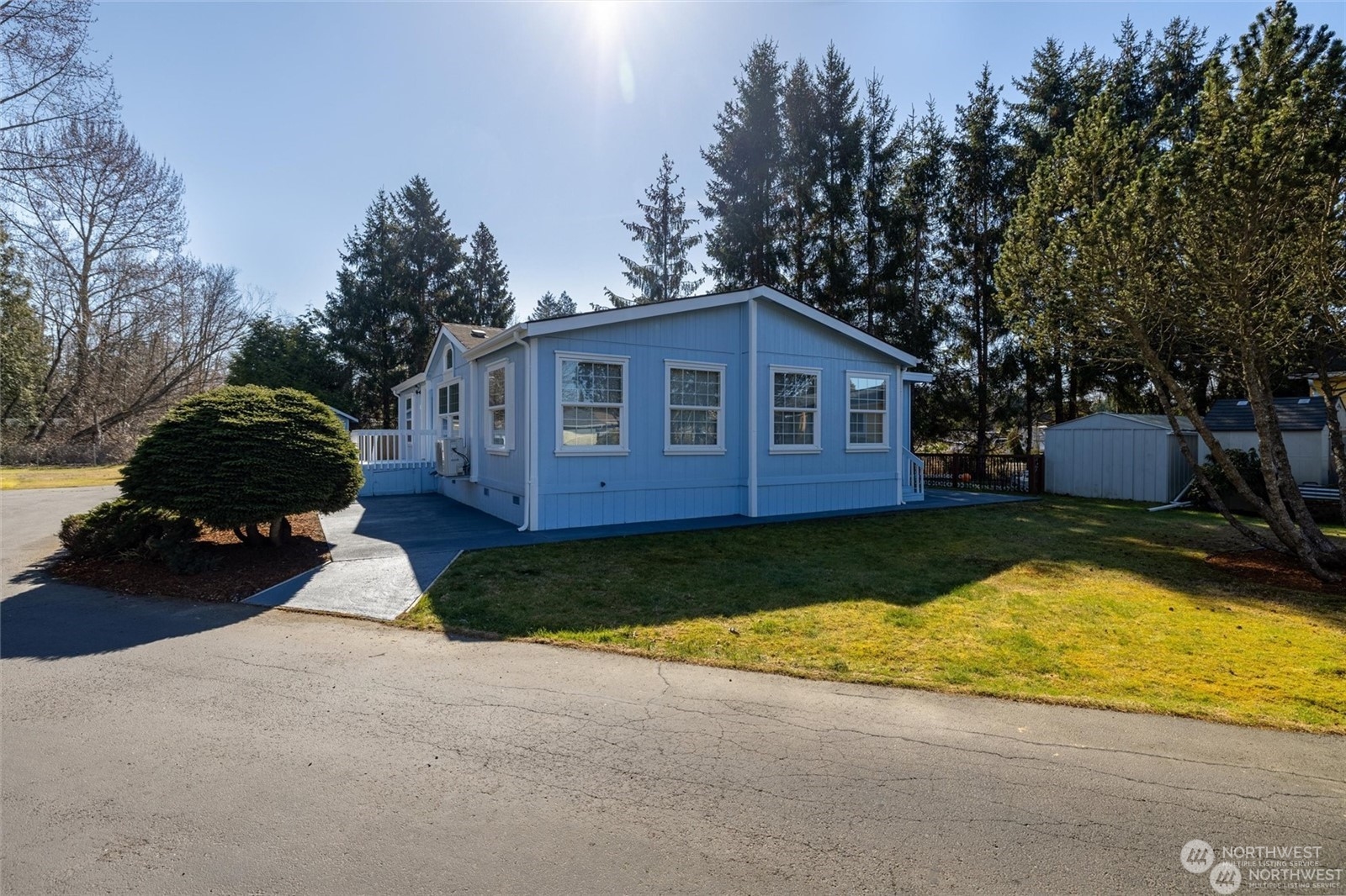 8370 Harborview Road, Unit 18 Blaine, WA 98230 - Photo 5 of 25 Gallery Image 5