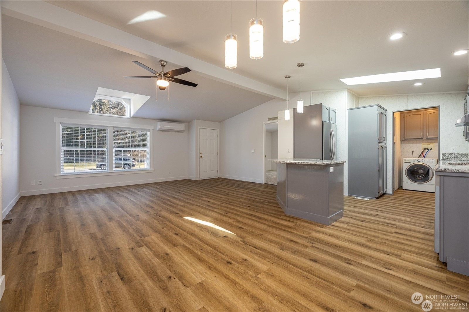 8370 Harborview Road, Unit 18 Blaine, WA 98230 - Photo 6 of 25 Gallery Image 6