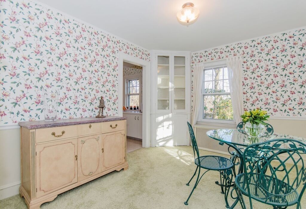 17 Parkland Road Needham, MA 02494 - Photo 4 of 14 Gallery Image 4