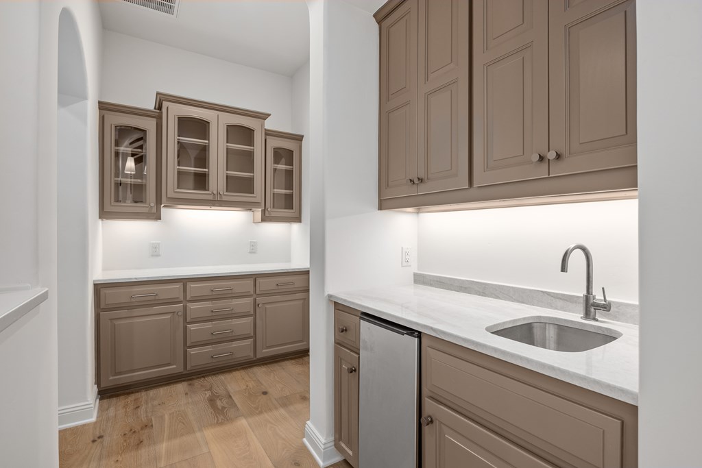 3613 Ranch View Court Kerrville, TX 78028 - Photo 8 of 41 a kitchen with cabinets appliances and a sink