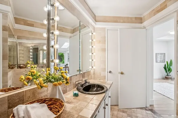 $1,795,000 | 1 Hilldale Drive, San Anselmo, CA 94960